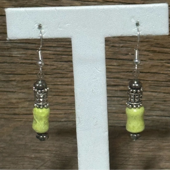 Handmade Ring & Earrings Set - Picture 5 of 8